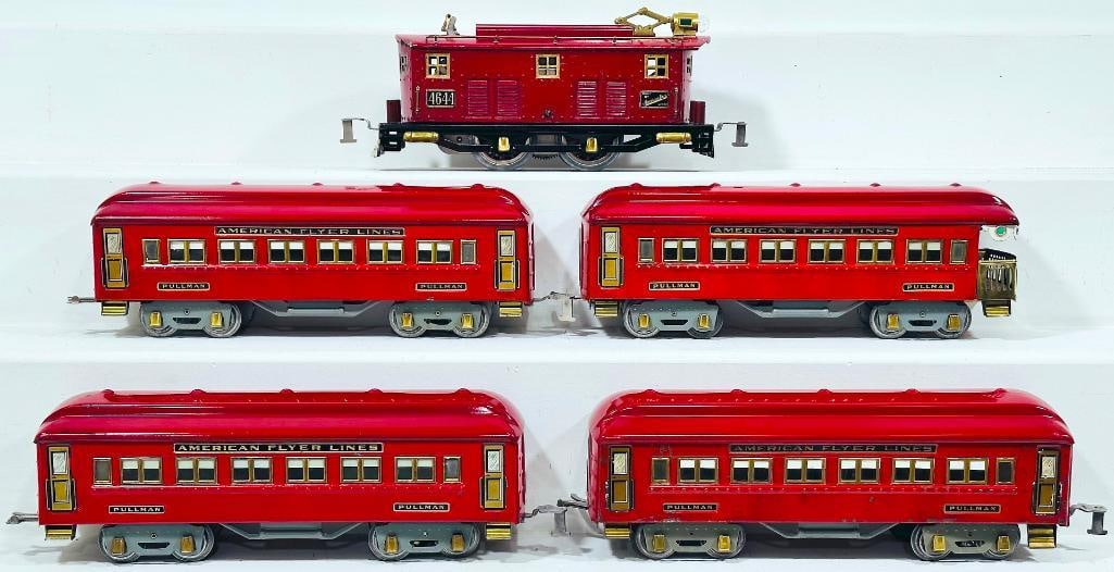 American Flyer Prewar Wide Gauge 4644 red maroon Electric Locomotive/Four two-tone red Passenger Car: American Flyer Prewar Wide Gauge 4644 red maroon Electric Locomotive and Four (4) two-tone red Passenger Cars, with 4644 in C6 to C6 plus and the four (4) Passenger Cars repainted to look C7.