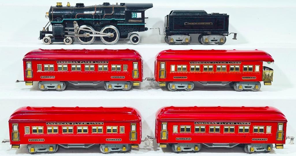 American Flyer Prewar Wide Gauge 6442 Locomotive and 4671 black Tender with four two-tone red Cars (1 of 10)