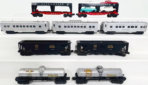 Lionel Postwar O Gauge 6414 with Four Autos-6414 No Autos-2432 Passenger Car-2435 Passenger Cars