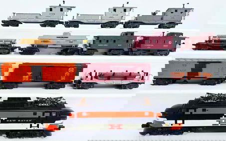 Lionel Postwar O Gauge 2350 New Haven and Ten (10) Assorted Freight Cars