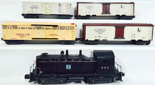 Lionel Postwar O Gauge 623 Santa Fe Switcher and Four (4) Assorted Freight Cars