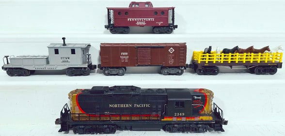 Lionel Postwar O Gauge 2349 Northern Pacific Switcher and Four (4) Assorted Freight Cars