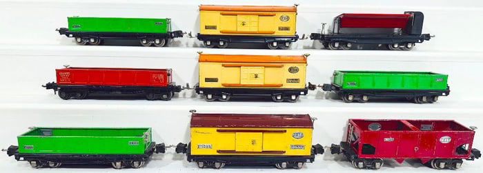 Lionel Prewar O Gauge Nine (9) Assorted Freight Cars