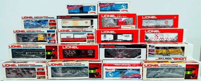 Lionel Modern O Gauge Eighteen (18) Assorted Freight Cars Boxed