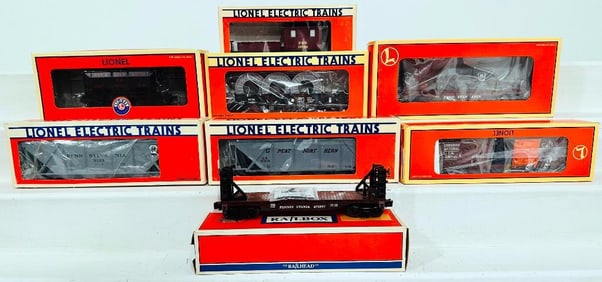 Lionel Modern O Gauge Eight (8) Assorted Freight Cars Boxed