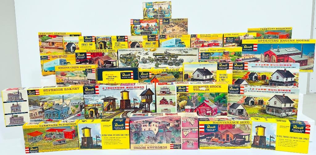 Revell Postwar Twenty-Four (24) Assorted Accessory Kits and Five (5) Assorted Vehicles (1 of 6)