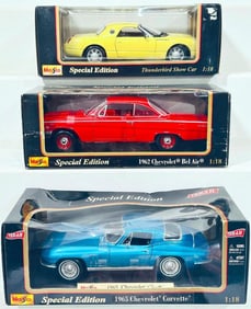 Maisto Modern Special Edition 1965 Chevrolet Corvette-Special Edition 1962 Chevrolet Bel Air