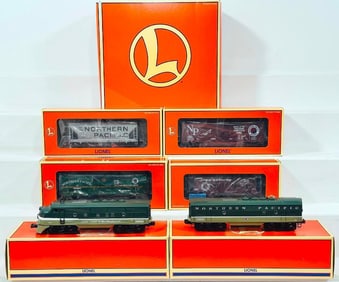 Lionel Modern O Gauge Northern Pacific 4 pack Freight Cars and Northern Pacific F3 A Powered Diesel