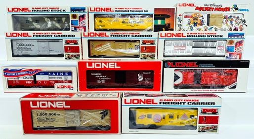 Lionel Modern O Gauge Eleven (11) Assorted Box Cars