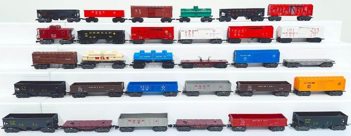 Marx Postwar O Gauge Thirty (30) Assorted Plastic Freight Cars