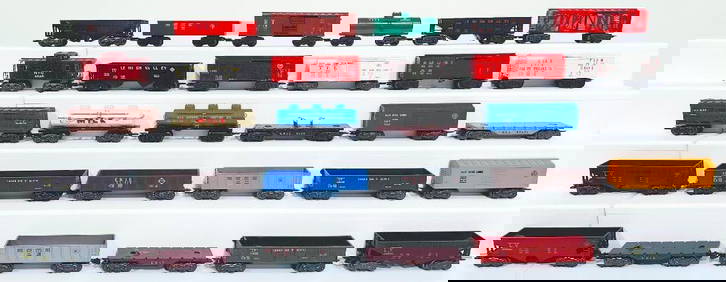 Marx Postwar O Gauge Thirty (30) Assorted Plastic Freight Cars (1 of 10)