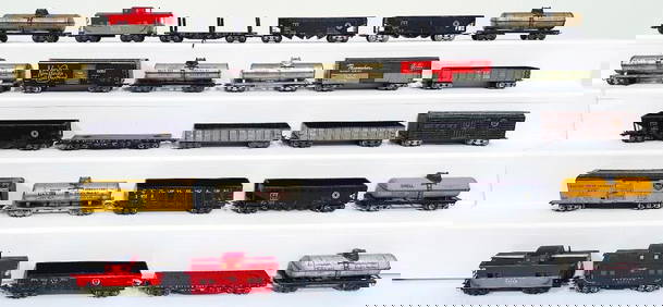 Marx Prewar and Postwar O Gauge Twenty-Seven (27) Assorted 8 Wheel Freight Cars (1 of 8)