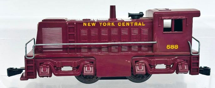 Marx Postwar O Gauge New York Central Maroon 4 Wheel Plastic Switcher Factory Prototype
