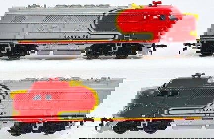 Marx Postwar HO Scale Santa Fe A power Unit and A dummy Unit Factory Archives