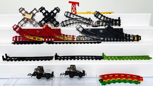 Marx Postwar O Gauge Plastic Mechanical Switchers without Bodies and Plastic Track Factory Archives