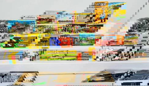 Kibri/Pola/Atlas Modern N Gauge and HO Scale Kits and Assorted Trains (1 of 11)