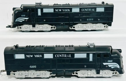 Marx Postwar O Gauge New York Central A?A Diesel Units Powered and Nonpowered 4000 Diesel Units