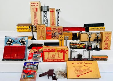 Marx Postwar O Gauge Assorted Trackside Accessories and Lights and Railroad Station