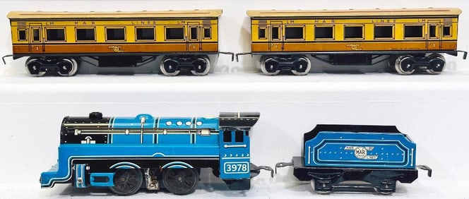 Marx Prewar O Gauge 3978 British Loco and Tender and Two (2) British Passenger Cars