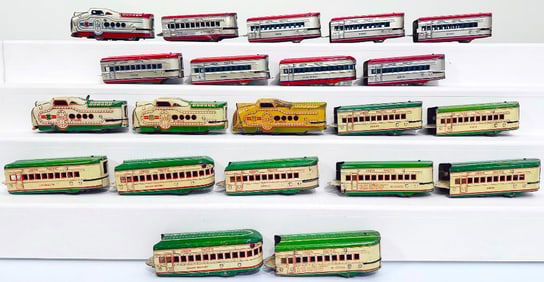 Marx Prewar O Gauge Union Pacific M10005 red and silver 9 Car Passenger Streamliner Set/UP Diesel