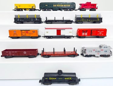 American Flyer Postwar S Gauge Twelve Assorted Freight Cars/621 dark green Pullman Passenger Car