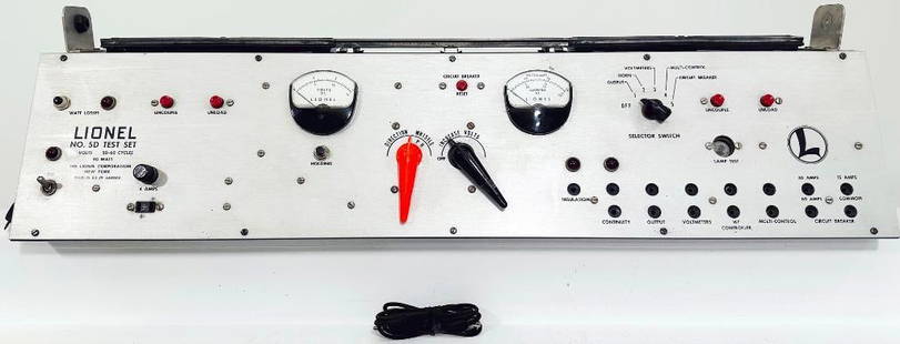 Lionel Postwar O Gauge No. 5D Test Set with Track: Lionel Postwar O Gauge No. 5D Test Set with Track, in C7 overall condition. Includes wire clamps and input ends.