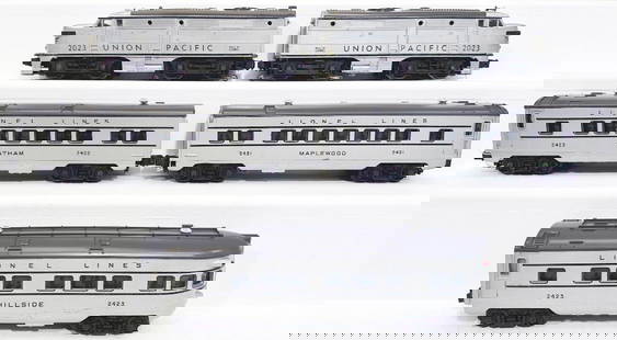 Lionel Postwar O Gauge 1464W Set from 1951: Lionel Postwar O Gauge 1464W Set from 1951, including 2023 Silver and Gray Union Pacific A - A Diesel Alcos and 2421 - 2422 - 2423 Silver and Gray Passenger Cars, with the 2023 A - A Diesel Units in C