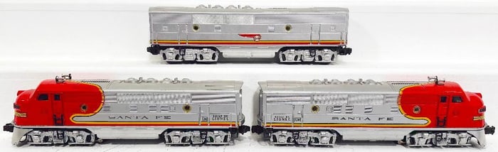 Lionel Postwar O Gauge Santa Fe 2353 A - B - A F-3 Diesel Units from 1953
