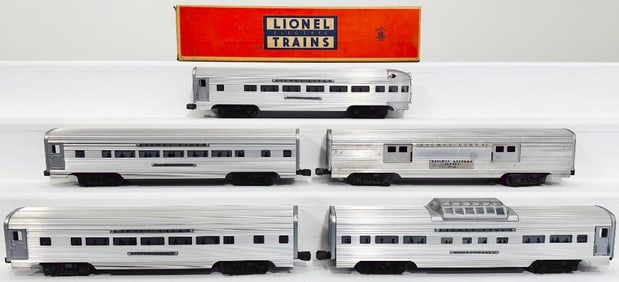Lionel Postwar O Gauge Five (5) Assorted Aluminum Passenger Cars