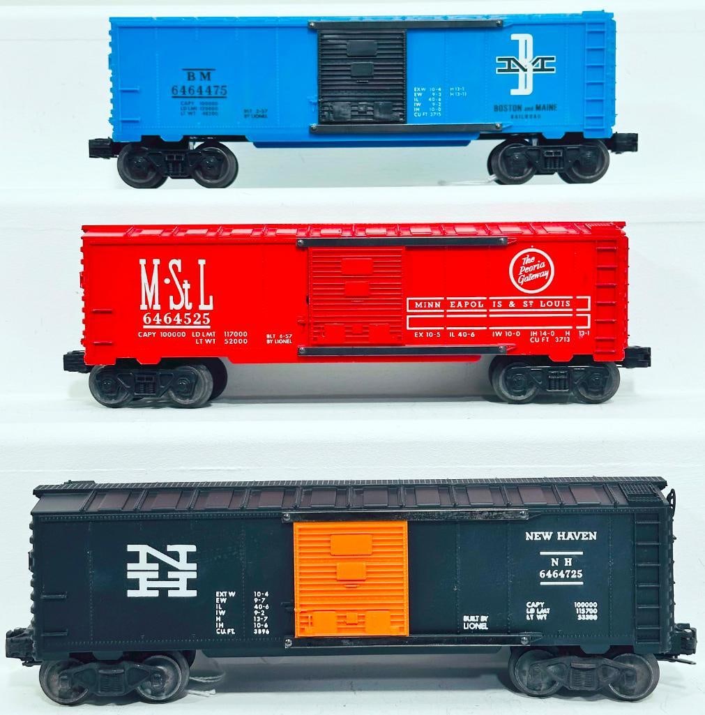 Lionel Postwar O Gauge 6464-725 New Haven Black Box Car/ 6464-525 Minneapolis and St. Louis Box Car (1 of 6)