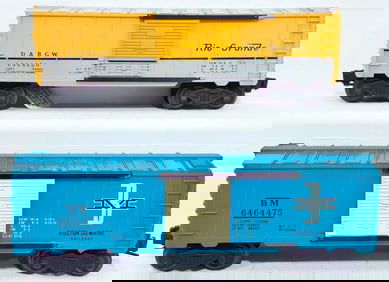 Lionel Postwar O Gauge 6464 - 475 Boston and Maine Box Car and 6464 - 650 Rio Grande Box Car