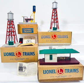 Lionel Postwar O Gauge 415 Diesel Fueling Station/193 Water Tower with blinker light X2/257 Station 