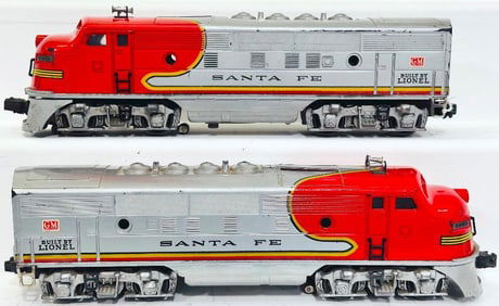 Lionel Postwar O Gauge 2333 Santa Fe A - A Diesel Units