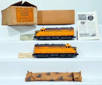 Lionel Postwar O Gauge 2023 Union Pacific A - A Alco Diesel Units Gray Nose Boxed