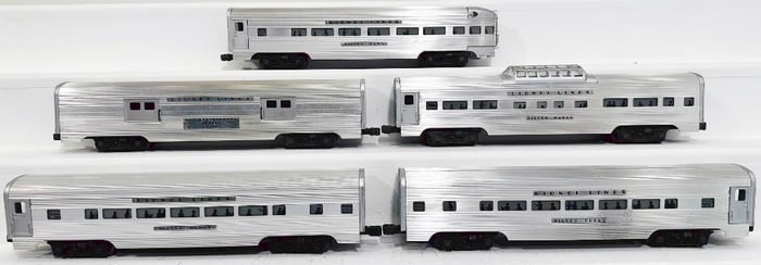Lot 379  Lionel Postwar O Gauge Five (5) Assorted Aluminum Passenger Cars