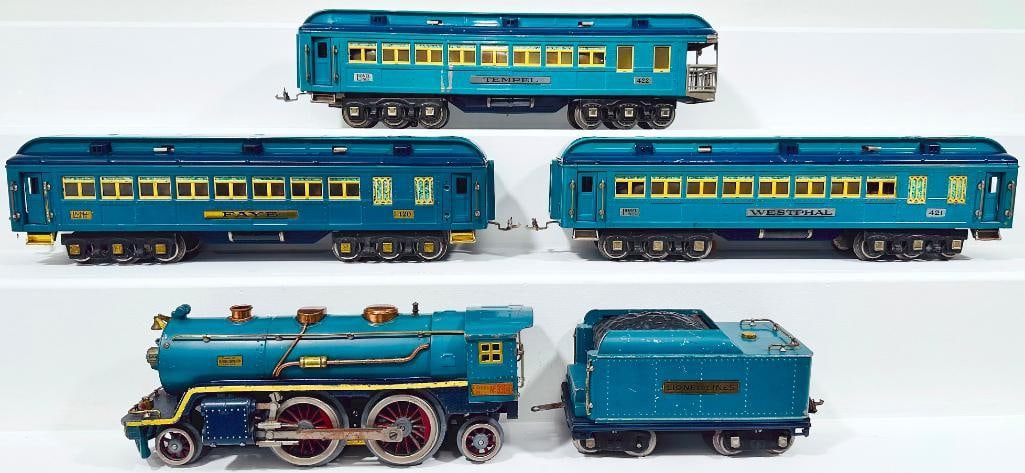 Lionel Prewar Standard Gauge 390E Blue Comet cream stripe with Three (3) Blue Comet Passenger Cars: Lionel Prewar Standard Gauge 390E Blue Comet cream stripe with Three (3) Blue Comet Passenger Cars, with the 390E cream stripe in C6 plus to C7 minus; 390T Tender with cream stripe in C6 or better bec