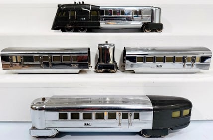 Lionel Prewar O Gauge 616 Gray Nose Flying Yankee with 616 Power Car, 617 and 617 Pullman Cars