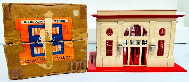 Lionel Prewar 115 Automatic Station ivory and red Boxed