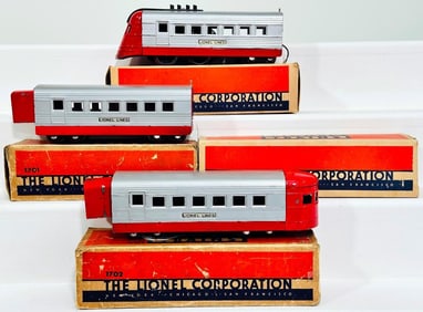 Lionel Prewar O Gauge 1700 Lionel Junior red and chrome 3 Car Streamliner Set
