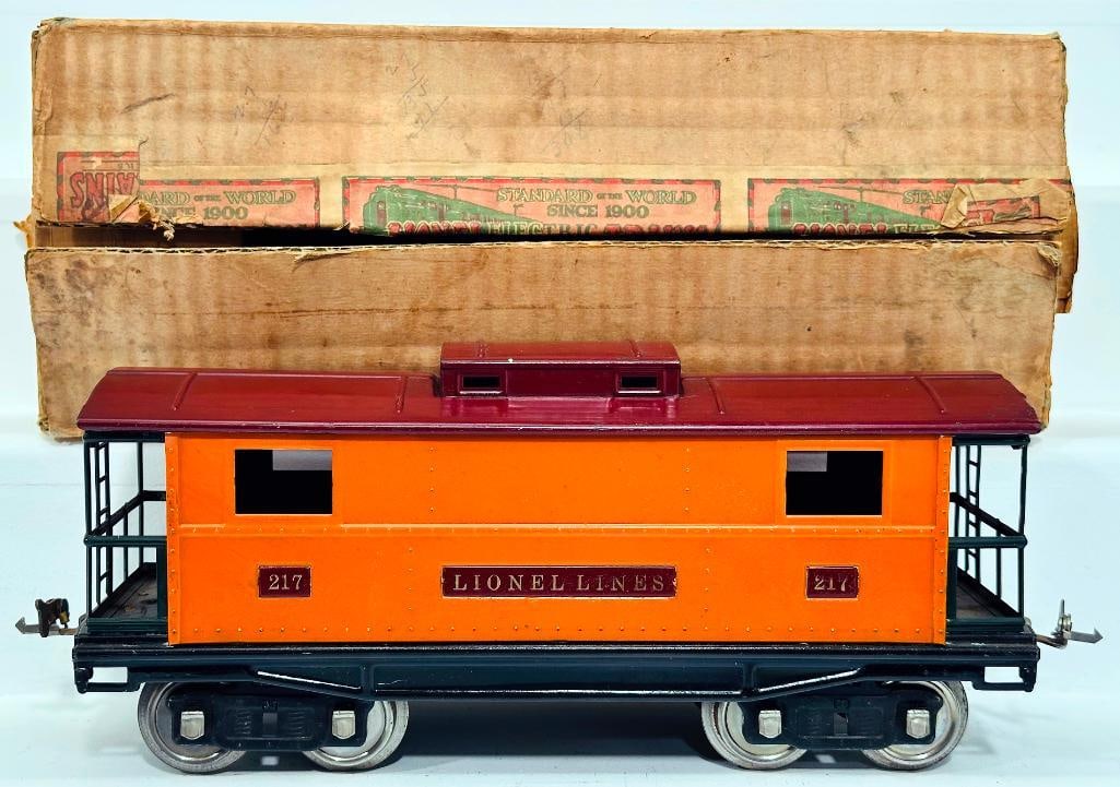 Lionel Prewar Standard Gauge 217 orange and maroon Caboose (1 of 7)