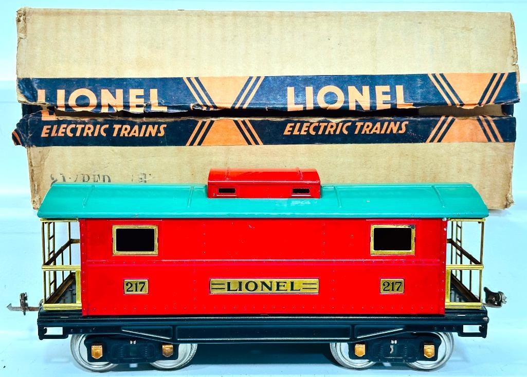 Lionel Prewar Standard Gauge 217 red and peacock Caboose (1 of 7)