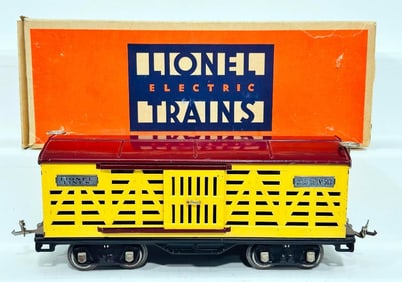 Lionel Prewar Standard Gauge 513 cream and maroon Cattle Car