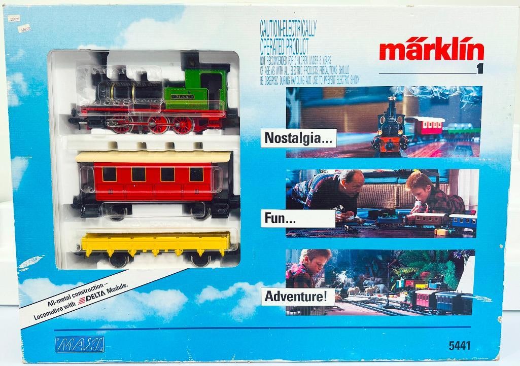 Marklin Modern 1 Gauge Model No. 5441 Maxi Train Set Boxed: Marklin Modern 1 Gauge Model No. 5441 Maxi Train Set Boxed, in C8 to C9 and with its original box. This set is constructed with all metal components and features locomotive equipped with a Delta contr
