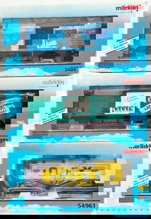 Marklin Modern 1 Gauge Maxi Freight Cars 5484 - 5483 - 54961 Boxed: Marklin Modern 1 Gauge Maxi Freight Cars 5484 - 5483 - 54961 Boxed, in C8 to C9 and each with its original box. This Lot includes the Marklin Maxi 5484 covered freight car painted in blue, branded wit