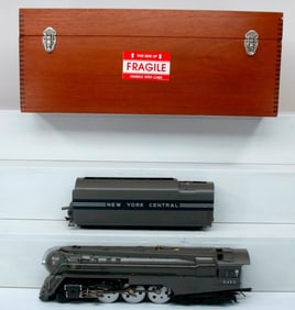 Fine Art Models #47 of 70 NYC Gray Dreyfus Loco and Tender with Box