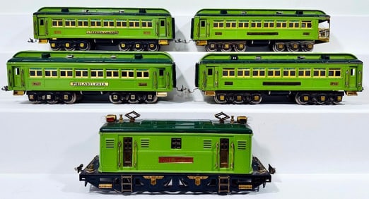 Lionel Prewar Standard Gauge 9E two-tone Green Electric Locomotive with 427 - 424 - 425 - 426 Cars