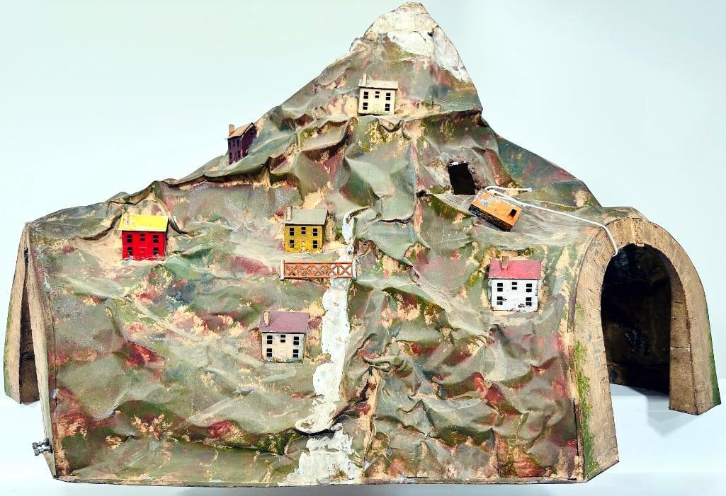 Lionel Prewar 140L Metal Tunnel (1 of 6)