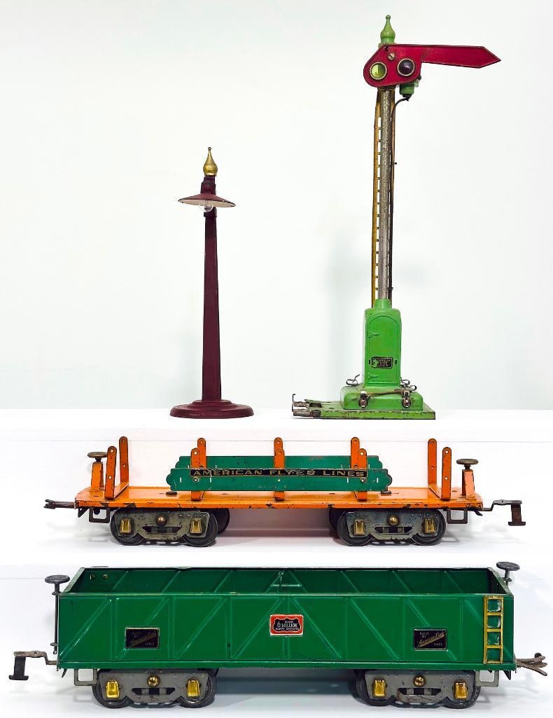 American Flyer Prewar 4017 Sand Car - 422 Lumber Car - Semaphore - 2109 maroon Lamppost: American Flyer Prewar 4017 Sand Car - 422 Lumber Car - Semaphore - 2109 maroon Lamppost, each in C6.