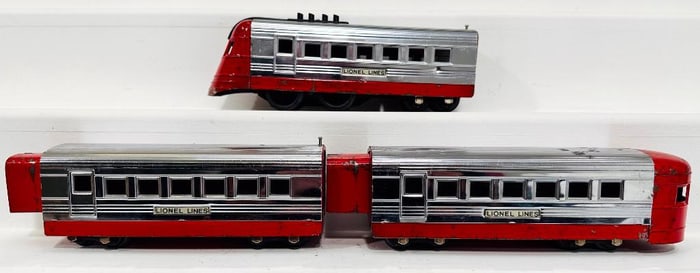 Lionel Prewar O Gauge 1700 red Lionel Junior 3 Car Streamliner Set
