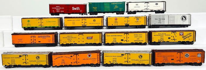 Unknown Manufacturer Postwar O Scale Fifteen (15) Assorted Freight Cars